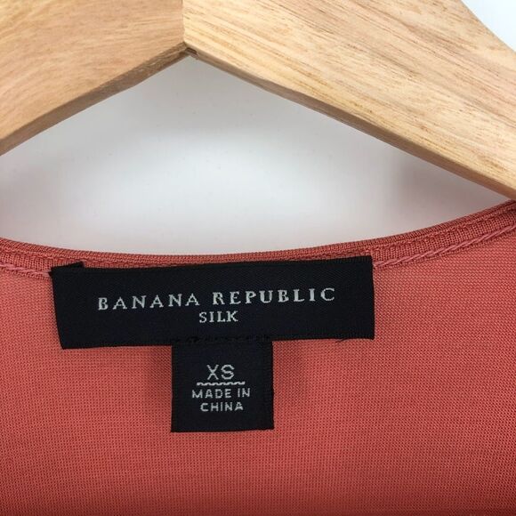 BANANA REPUBLIC 100% Silk Blouse - Picture 7 of 8